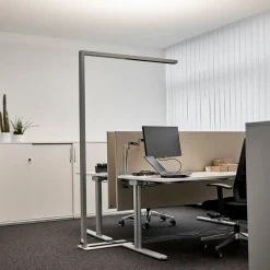 Arcchio LED kantoor vloerlamp Jolinda, zilver, CCT, sensor,