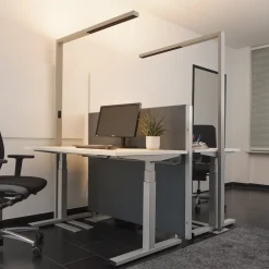 Arcchio LED kantoor vloerlamp Jolinda, zilver, CCT, sensor,