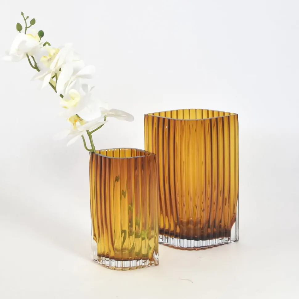 AYTM Folium vaas, hoogte 20 cm, amberkleurig, glas