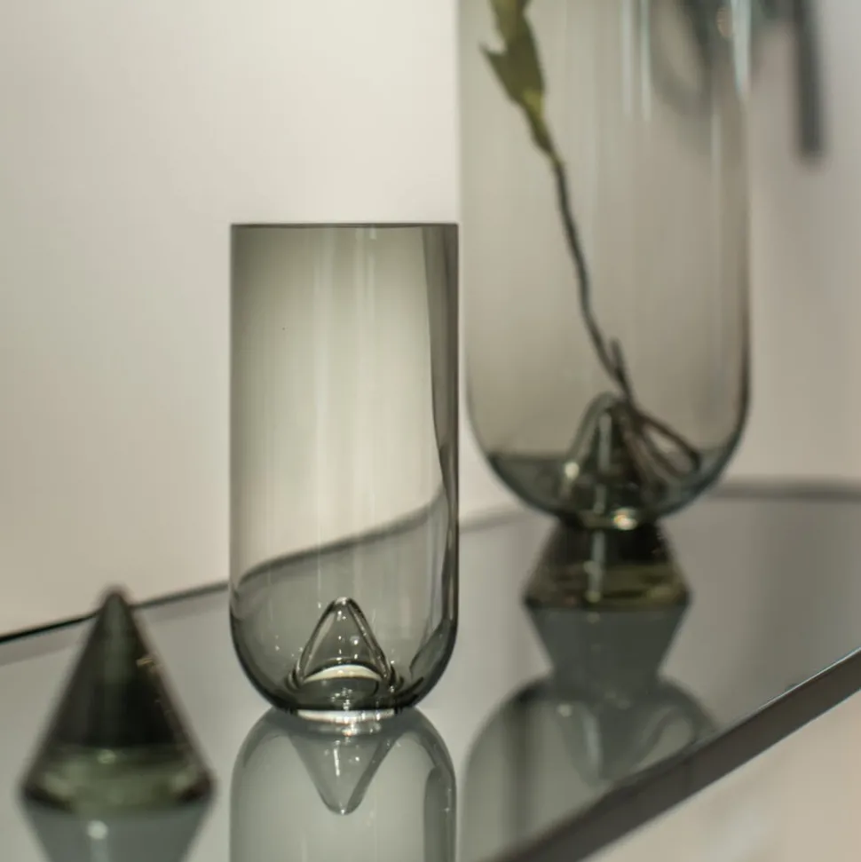 AYTM Glacies vaas, rookgrijs, hoogte 29 cm, glas, mondgeblazen