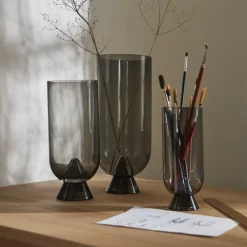 AYTM Glacies vaas, rookgrijs, hoogte 29 cm, glas, mondgeblazen