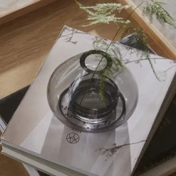 AYTM Lantaarn Uno, vaas, rookgrijs, Ø 14 cm, hoogte 11 cm, glas