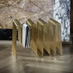 AYTM Tijdschriftenhouder Curva, goud, breedte 40 cm, staal