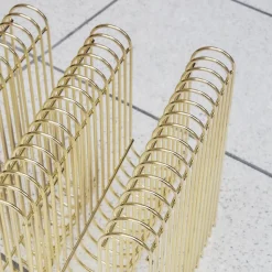AYTM Tijdschriftenhouder Curva, goud, breedte 40 cm, staal