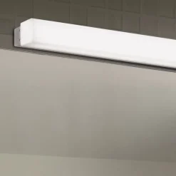 Badkamer wandlamp Box, 3.000 K, breedte 59 cm