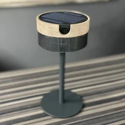 Bateak LED tafellamp op zonne-energie, zwart / teak-grijs, 2.700 K