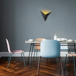 Bird 3201 wandlamp, driehoekig ontwerp, zwart