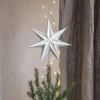Boomtoppen-papieren ster Isa met metalen spiraal