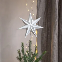 Boomtoppen-papieren ster Isa met metalen spiraal