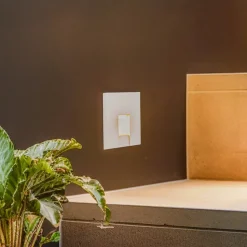 BRUMBERG Wall Kit68 verzet hoekig wit