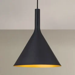 buiten zwart, binnen goud - hanglamp Gunda