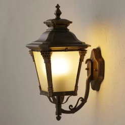 Buitenwandlamp Aiko staand nostalgisch