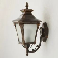 Buitenwandlamp Aiko staand nostalgisch