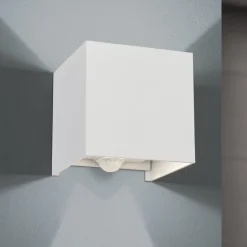 Buitenwandlamp Cube-S, wit, metaal, bewegingsmelder