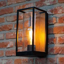 Buitenwandlamp Flair, kap centraal, houtoptiek