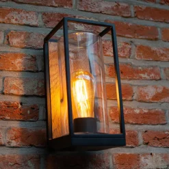 Buitenwandlamp Flair, kap centraal, houtoptiek
