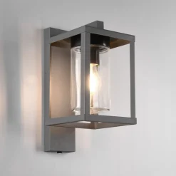 Buitenwandlamp Lunga met schemersensor