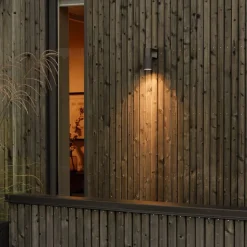 Buitenwandlamp Temi, zwart, breedte 11 cm, aluminium