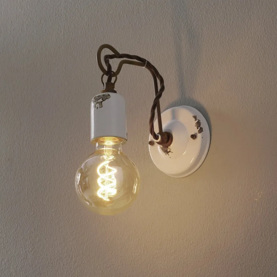 C665 wandlamp in vintage stijl wit