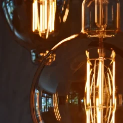 Calex Megaglobe LED G200 E27 10,5W 1100lm dim goud