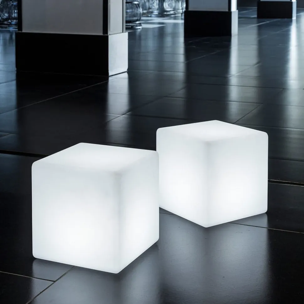 Cub - een lichtgevende kubus voor buiten