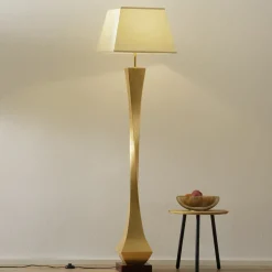 Deco - een vloerlamp met een elegant design