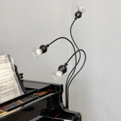 Designer vloerlamp Poppy met een twist