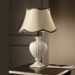 Desy tafellamp, keramiek, crèmekleurig, hoogte 60 cm, E27