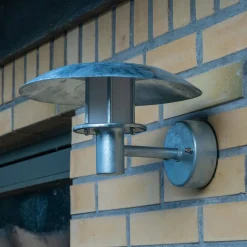 Dyberg Larsen buitenwandlamp Randers, gegalvaniseerd, Ø 25 cm