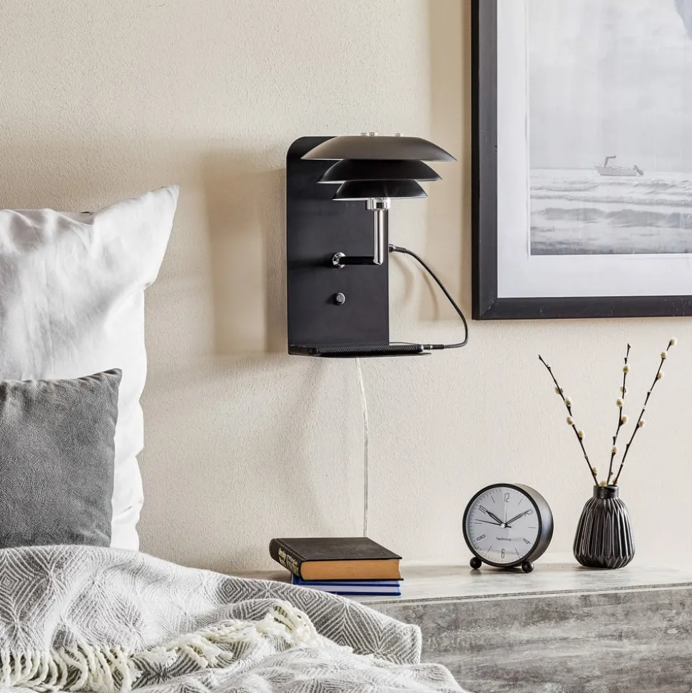 Dyberg Larsen DL20 USB Shelf wandlamp, zwart