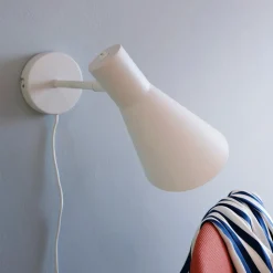 Dyberg Larsen DL12 wandlamp, wit