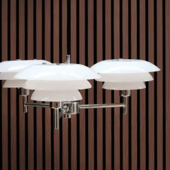 Dyberg Larsen kroonluchter DL20, opaal/chroom, Ø 50 cm, 3-lamps.