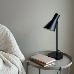 Dyberg Larsen tafellamp DL12, zwart, hoogte 44,5 cm, metaal