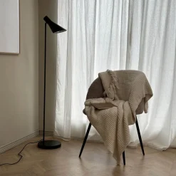 Dyberg Larsen vloerlamp DL12, zwart, hoogte 139 cm, metaal