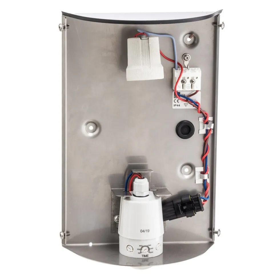 Eenvoudige buitenwandlamp Marco 3, met sensor