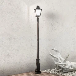 Elegante, nostalgische buitenlantaarn VIVIANA