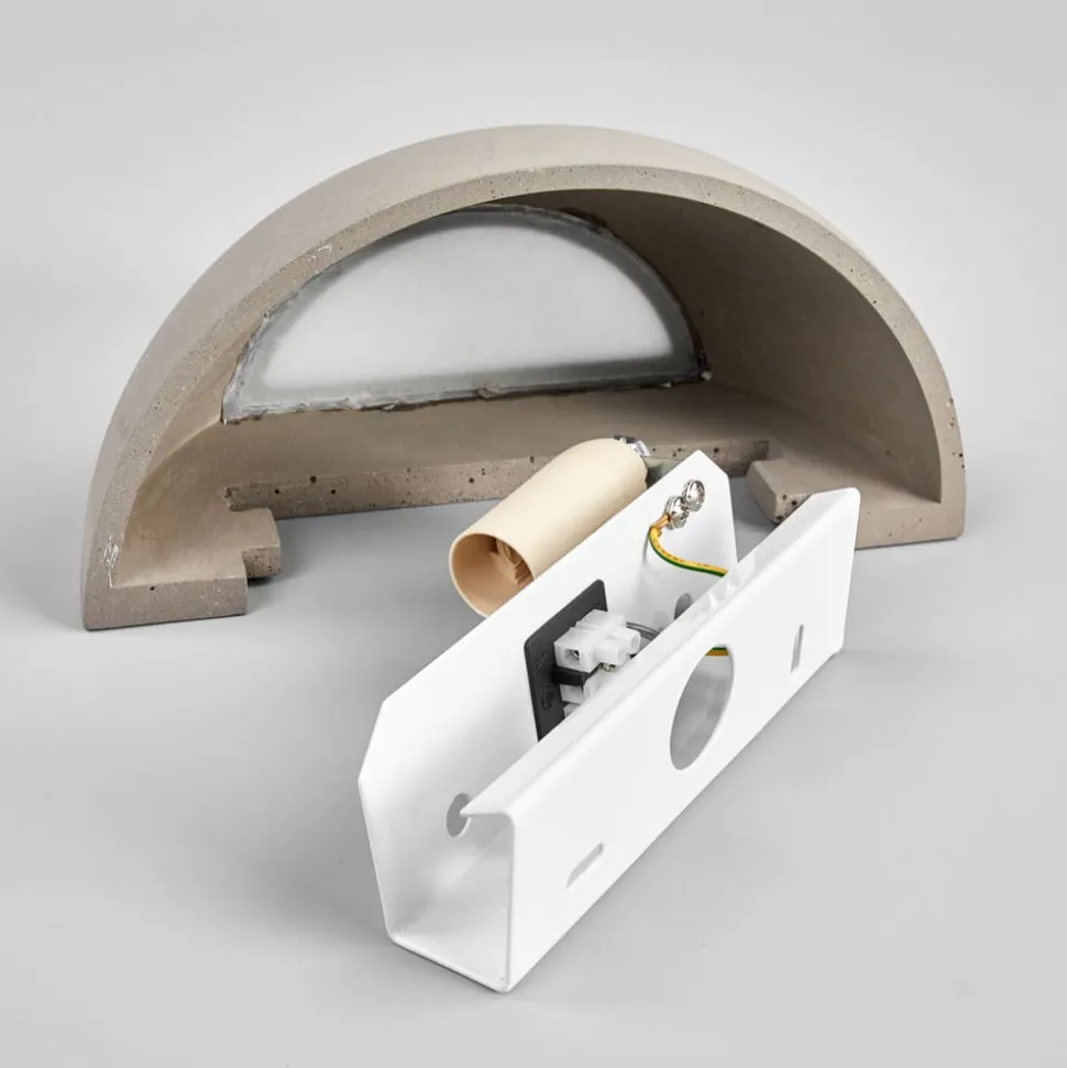 Elegante wandlamp Renata uit beton