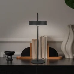 Ella LED tafellamp, magnetisch, zwart