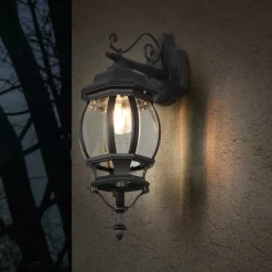 Elvo buitenwandlamp, fitting onderaan, mat zwart