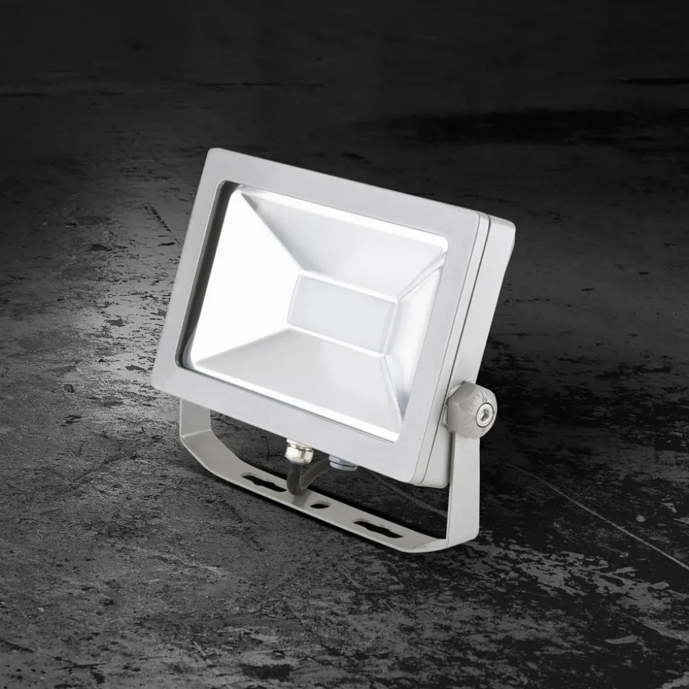 EVN LFA buitenspot zilver plug 3.000K 30W