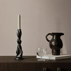 ferm LIVING Gale kandelaar, zwart, 25,4 cm, aluminium