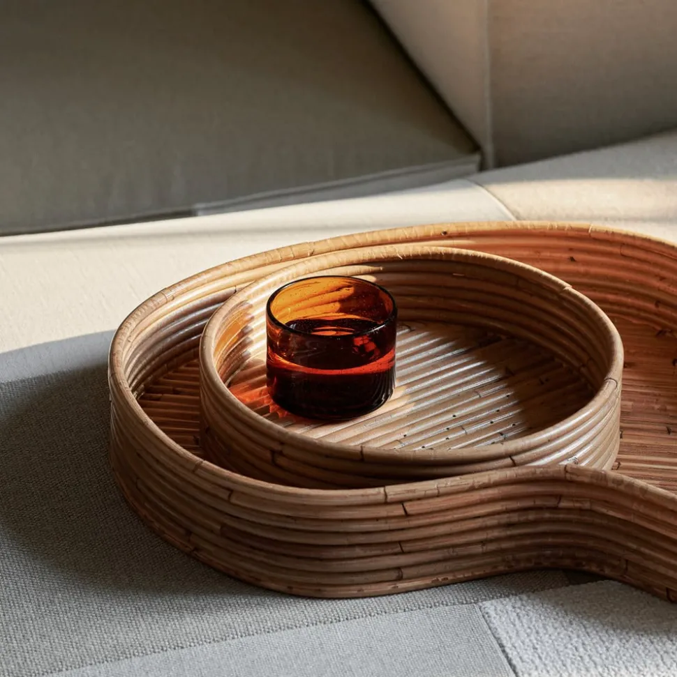 ferm LIVING Isola dienblad, rotan, handgemaakt, 2 stuks