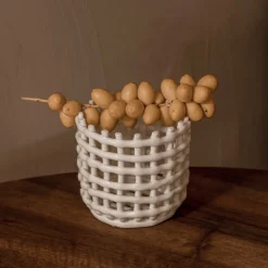 ferm LIVING Keramische mand, rond, Ø 16 cm, wit, keramiek