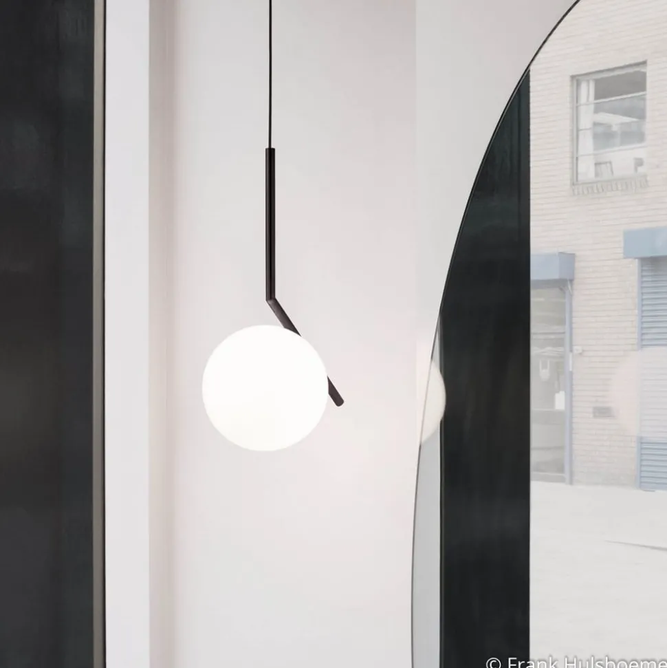 FLOS IC S2 hanglamp, zwart Ø 30 cm