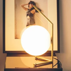 FLOS IC T1 Laag tafellamp messing gekleurd