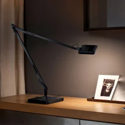 FLOS Kelvin LED tafellamp in zwart