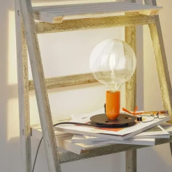 FLOS Lampadina LED tafellamp oranje, zwarte voet
