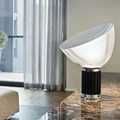 FLOS Taccia small - LED tafellamp, zwart