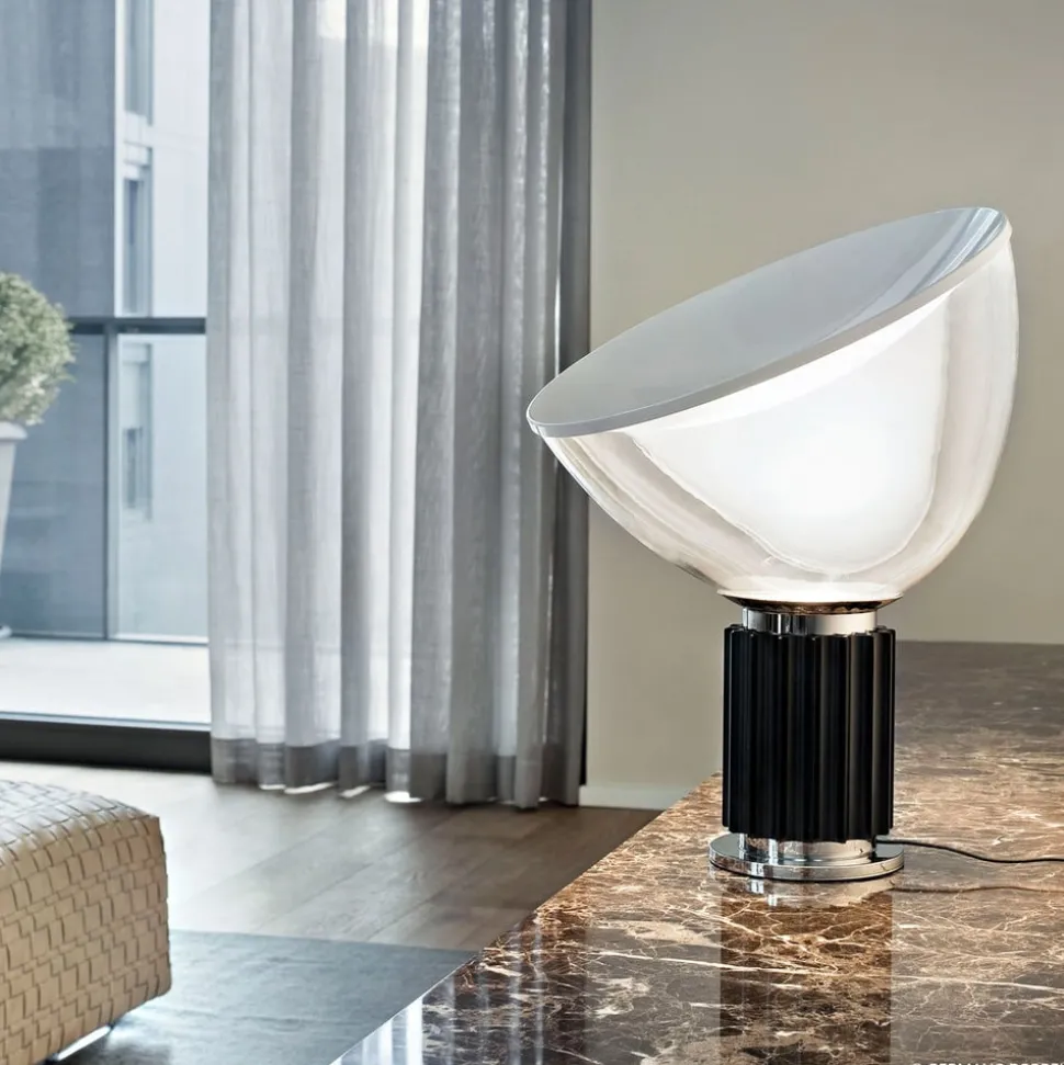 FLOS Taccia small - LED tafellamp, zwart