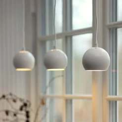 FRANDSEN hanglamp Bal, mat wit, Ø 12 cm